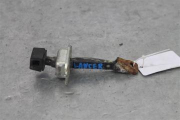 Запчасть ограничитель двери пп Mitsubishi Lancer 2007