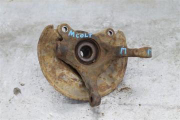 Кулак передний правый Mitsubishi Colt 2007