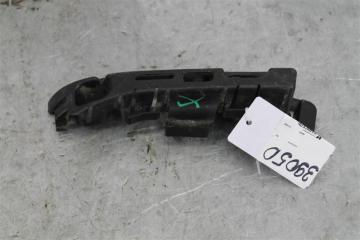 Фото запчасти крепеж Chevrolet Cruze 2011 контрактная запчасть Запчасть крепеж Chevrolet Cruze 2011