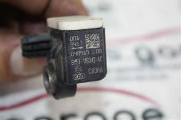 Запчасть датчик удара  air bag Ford Focus 2009