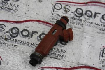 Запчасть форсунка топливная Mazda Demio 2000