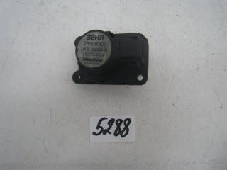 Запчасть моторчик заслонки печки Citroen DS5 2012