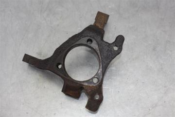 Кулак передний правый Opel Astra 2006