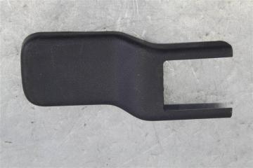Запчасть накладка сиденья Mazda 3 2009