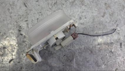 Плафон подсветки номера Nissan Tiida C11 MR18DE Плафон подсветки номера Nissan Tiida C11 MR18DE
