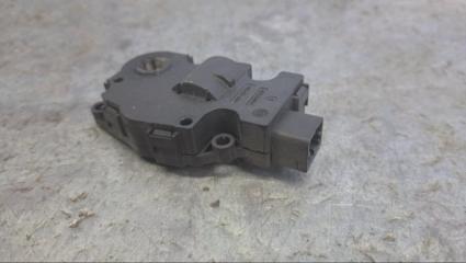 Фото запчасти моторчик заслонки печки BMW X6 2009 контрактная запчасть Запчасть моторчик заслонки печки BMW X6 2009