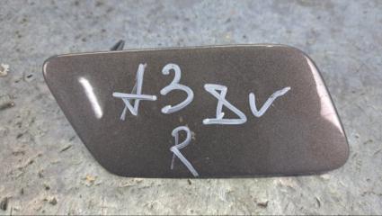 Фото запчасти крышка форсунки омывателя правая Audi A3 контрактная запчасть Запчасть крышка форсунки омывателя правая Audi A3