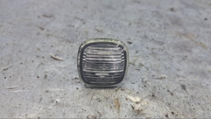 Запчасть повторитель на крыло белый Skoda Octavia 2008