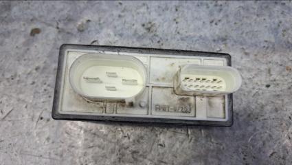 Запчасть блок управления вентилятором Skoda Octavia 2008