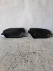 Подножка передняя TOYOTA HIACE 1994.10