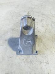 Запчасть кронштейн правый MERCEDES-BENZ C-CLASS 31.05.2012