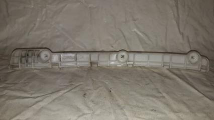 Запчасть крепление бампера заднее правое MITSUBISHI OUTLANDER