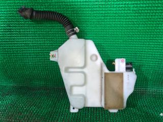 Бачок омывателя задний TOYOTA HIACE 2001.02