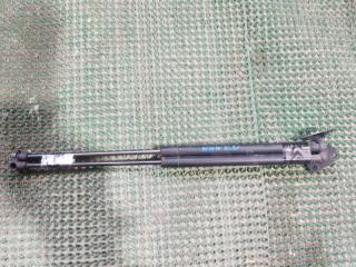 Амортизатор задней двери TOYOTA PRIUS