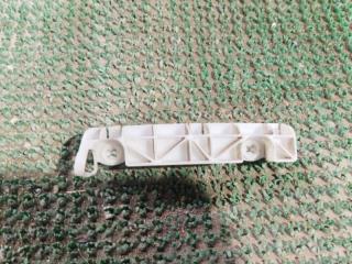 Запчасть крепление бампера заднее правое MITSUBISHI OUTLANDER