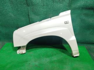 Запчасть крыло переднее левое Cadillac Escalade 2004