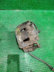 Суппорт передний правый NISSAN SERENA