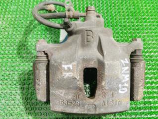 Суппорт передний правый TOYOTA ISIS