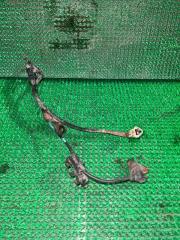 Запчасть датчик abs передний правый TOYOTA HARRIER 2004.03