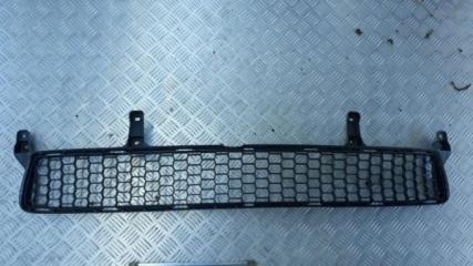 Запчасть решетка нижняя в бампер Lexus CT200H 2011-2013
