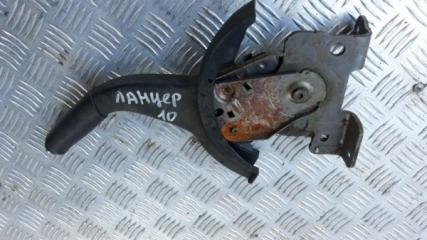 Запчасть ручка ручного тормоза Mitsubishi Lancer 2007-2011