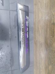 Запчасть накладка на дверь задняя правая Lexus LX570 2007-2015