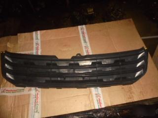 Решетка радиатора TOYOTA NOAH AZR60 2 ракурс