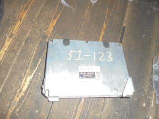Блок efi TOYOTA CROWN JZS157 2JZFSE 896613F190 1 ракурс