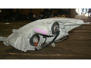 Фара правая передняя TOYOTA ISIS ANM10 44-60 2 ракурс