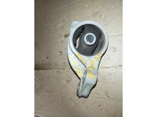 Подушка акпп левая передняя MAZDA TRIBUTE EP3W L3 4WD.2POD 1 ракурс
