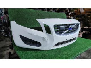Бампер передний VOLVO V60 FW 31290811 2 ракурс