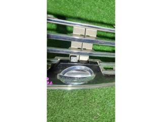 Решетка радиатора NISSAN ELGRAND E52 623121JB0 5 ракурс