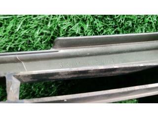 Решетка радиатора правая передняя NISSAN MARCH K12 62320 K74151 5 ракурс