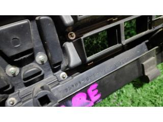 Решетка радиатора HONDA INSPIRE UA3 75101-SZ6-0030 5 ракурс