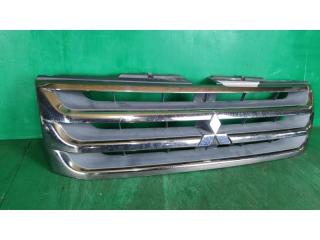 Решетка радиатора MITSUBISHI PAJERO IO H77W MR511943 2 ракурс