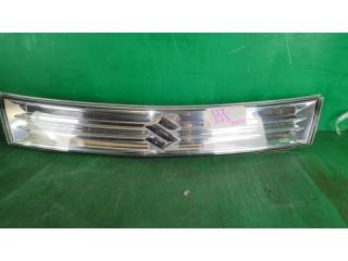 Решетка радиатора SUZUKI PALETTE MK21S 72110-82K30-1 1 ракурс