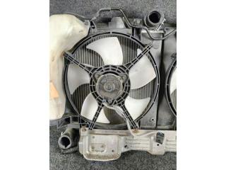 Радиатор основной SUBARU LEGACY BH5, BE5 EJ206 A/T 3 ракурс