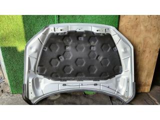 Капот VOLVO V70 BW 4 ракурс