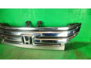 Решетка радиатора HONDA STEPWGN RK5 210-22015 3 ракурс