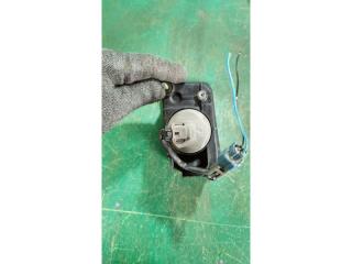 Туманка правая передняя NISSAN SERENA C24 21-88 3 ракурс