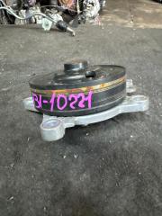 Помпа водяная TOYOTA VOXY ZRR85 3ZR 2 ракурс Помпа водяная TOYOTA VOXY ZRR85 3ZR 2 ракурс