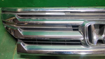 Решетка радиатора HONDA STEPWGN RK6 71150SZWZ01M1 4 ракурс