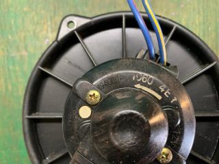 Мотор печки TOYOTA IST NCP61 1940001060 3 ракурс