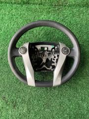 Руль TOYOTA PRIUS ZVW30 1 ракурс Руль TOYOTA PRIUS ZVW30 1 ракурс