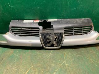Решетка радиатора PEUGEOT 206 2D 96495663 9628691277 4 ракурс