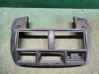 Консоль магнитофона NISSAN ATLAS F24 68260MA000 1 ракурс