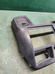 Консоль магнитофона NISSAN ATLAS F24 68260MA000 2 ракурс