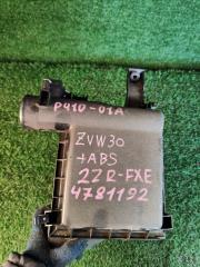 Корпус воздушного фильтра TOYOTA PRIUS ZVW30 2ZRFXE 1781237030 2 ракурс Корпус воздушного фильтра TOYOTA PRIUS ZVW30 2ZRFXE 1781237030 2 ракурс