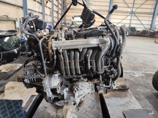 Двигатель TOYOTA VOXY AZR65 1AZ 19000-28330 5 ракурс Двигатель TOYOTA VOXY AZR65 1AZ 19000-28330 5 ракурс
