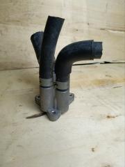 Корпус термостата TOYOTA VOXY ZRR80 3ZR 2 ракурс Корпус термостата TOYOTA VOXY ZRR80 3ZR 2 ракурс